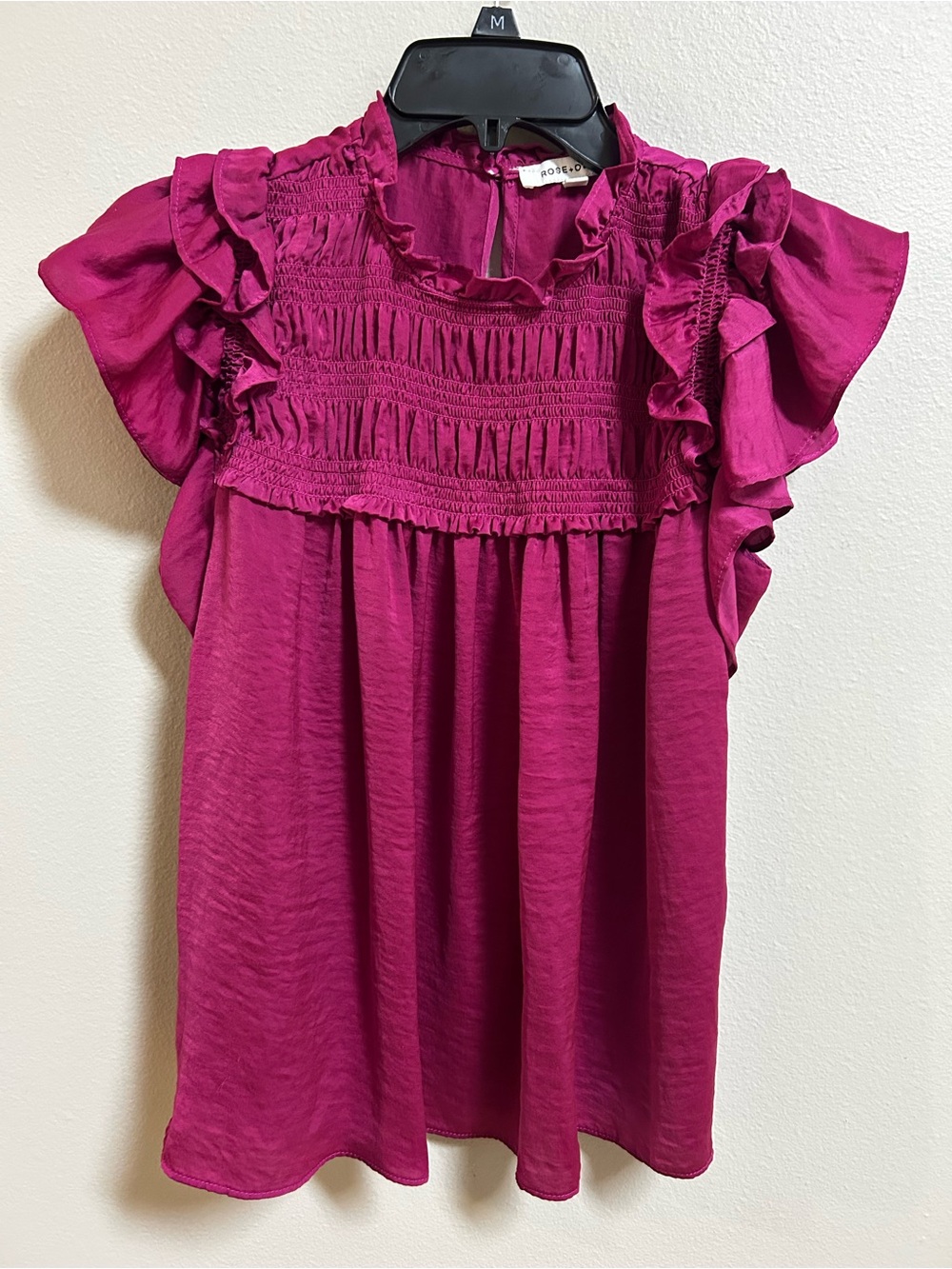 Rose + Olive Magenta Smocked Ruffle Flutter Sleeve Blouse Women’s Size Medium